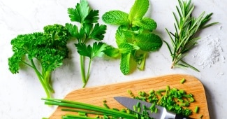 5 herbes aromatiques bonnes à manger et bonnes pour la santé