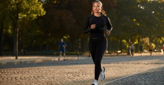 Marcher tôt et à jeun aide-t-il vraiment à brûler
plus de graisses ? L’éclairage d’un endocrinologue