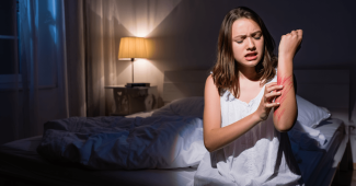 Dermatite atopique : comprendre pourquoi la nuit devient un vrai défi