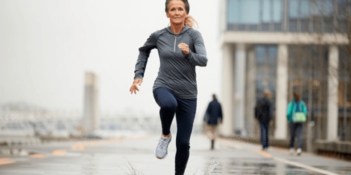 Les effets du sport sur le cerveau : pourquoi l’activité physique rend plus intelligent et heureux ?
