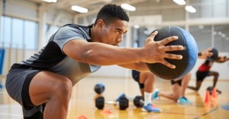 Préparation physique rugby : les meilleurs exercices à faire à la salle