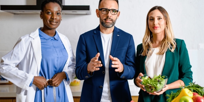 On a demandé à 3 nutritionnistes comment perdre
de la graisse abdominale, ils ont tous eu la même réponse