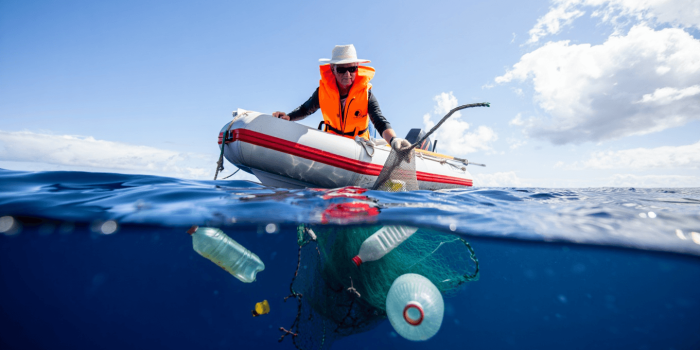 "Fishing for Litter" - Biofficina Toscana x Ogyre