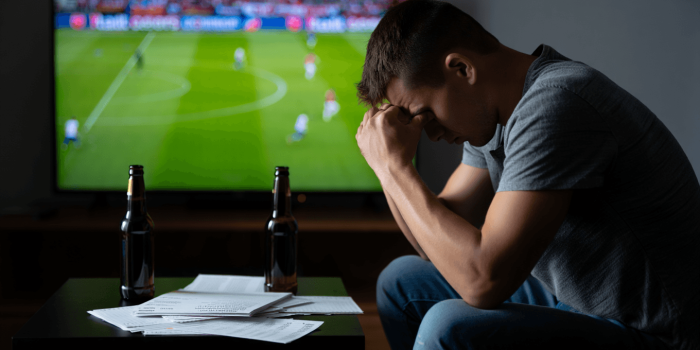 En plein mondial de foot, les chaînes de télé refusent de diffuser une campagne de prévention sur les paris sportifs