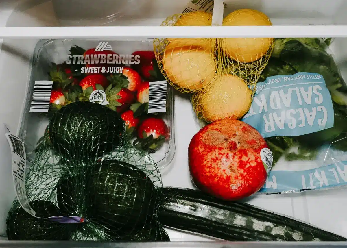 Rangement des aliments au réfrigérateur dans des contenants hermétiques