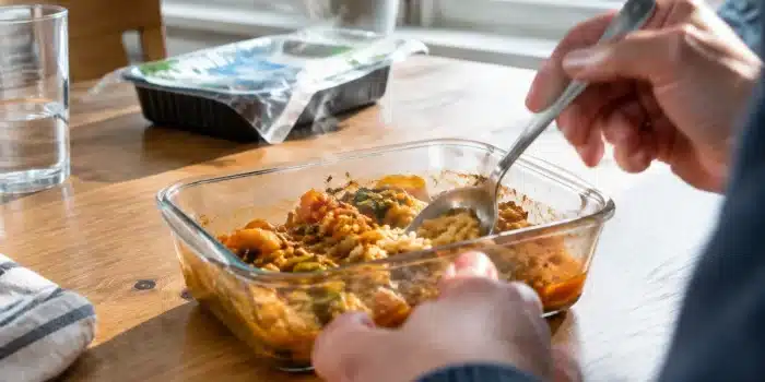 Barquettes micro-ondables : tests et risques pour la santé