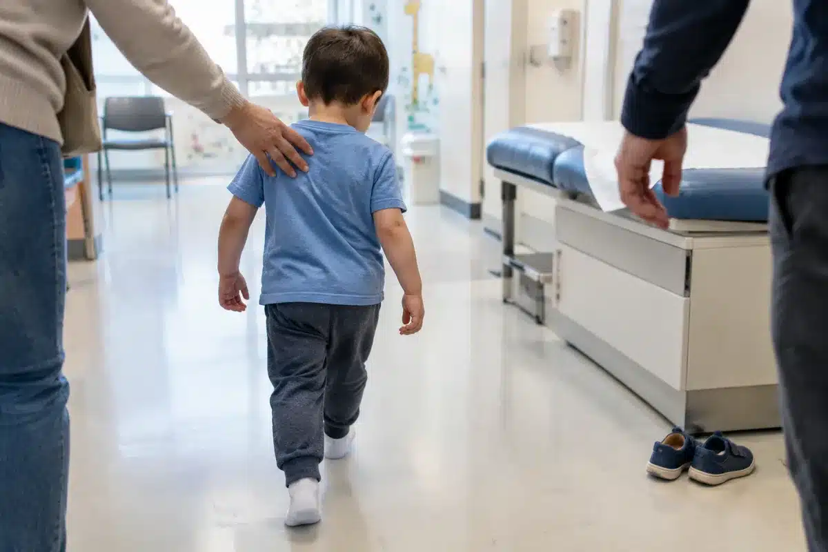 Déformations osseuses chez l’enfant : signes, causes et quand consulter