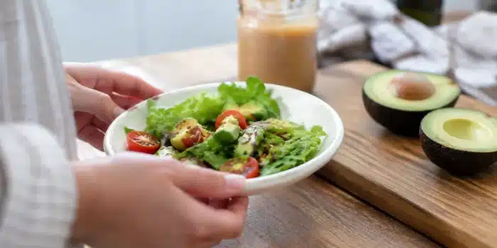 Quels aliments soi-disant sains sabotent la perte de poids ?