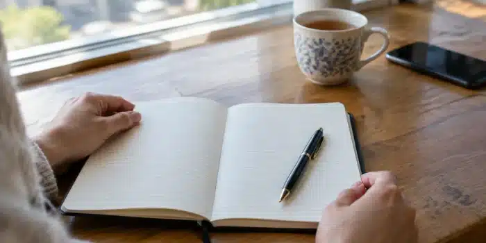 Reconnaître un parent toxique : 7 signes et exemples concrets