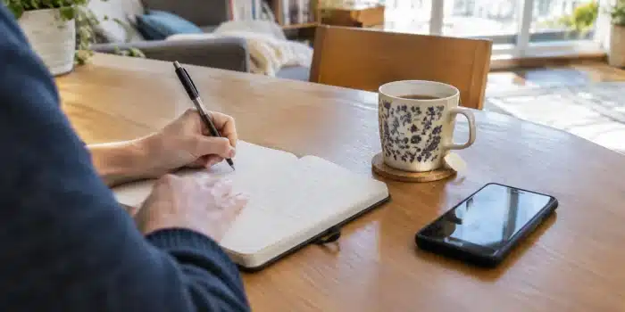 Syndrome de Calimero — 15 signes révélateurs et stratégies pour s'en sortir